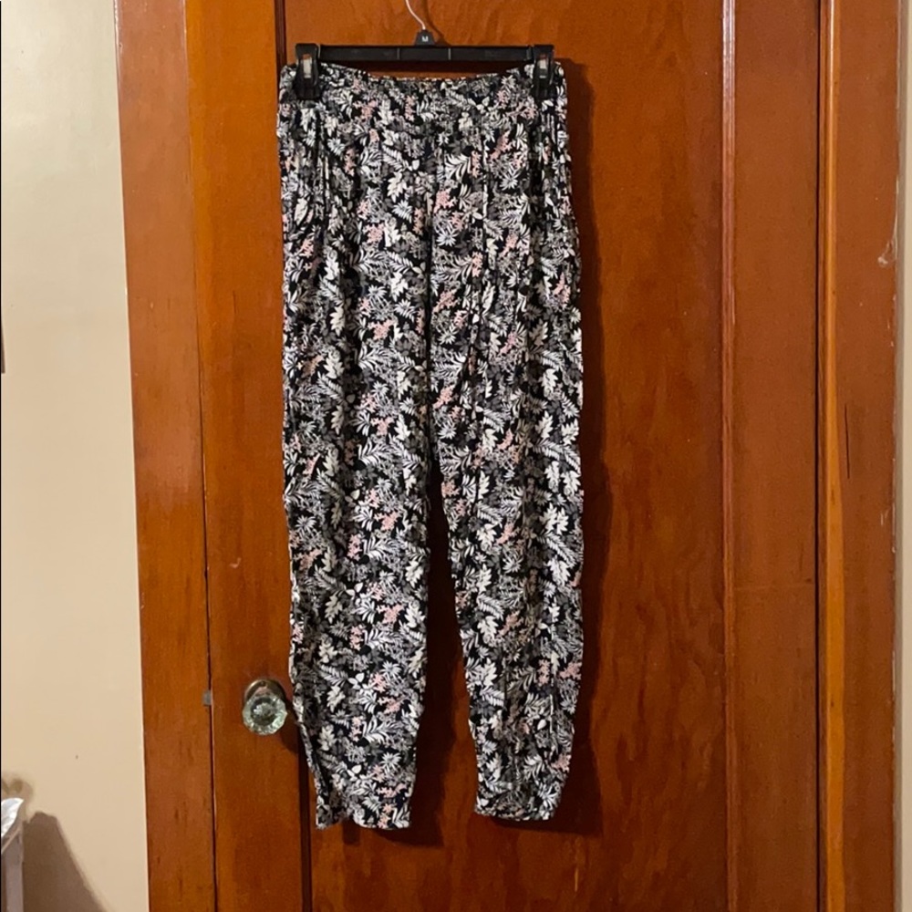 Floral pants/jogger